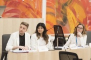 Von links: Christian Berger, Bevollmächtigter des Volksbegehrens „Frauenvolksbegehren“, Schifteh Hashemi Gerdehi, Stellvertreterin des Bevollmächtigten, Andra Hladky, Stellvertreterin des Bevollmächtigten