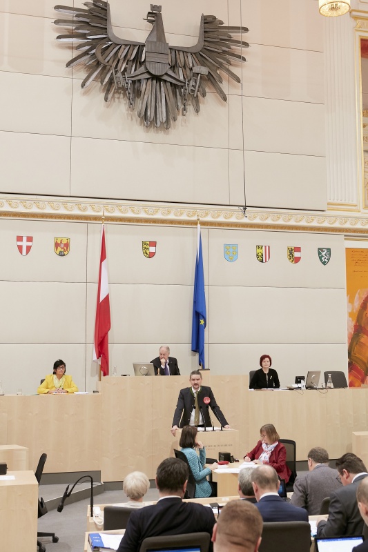 Bundesrat Martin Weber (S) am Rednerpult