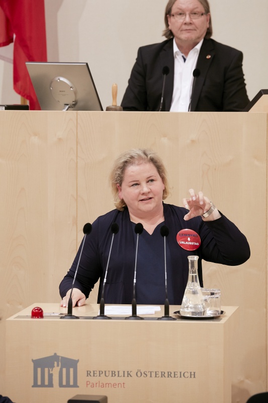 Bundesrätin Korinna Schumann (S)