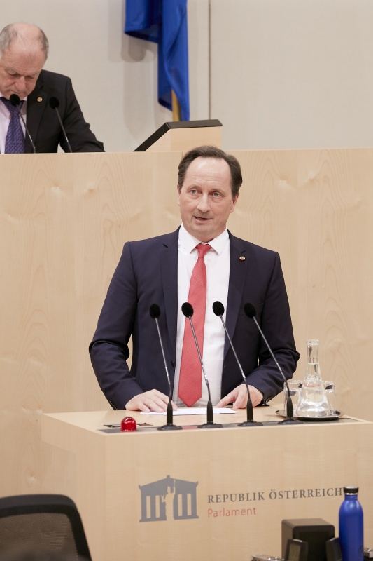 Bundesrat Günter Kovacs (S) am Rednerpult