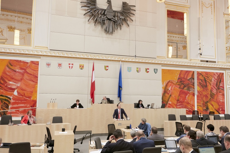 Bundesrat Günter Kovacs (S) am Rednerpult