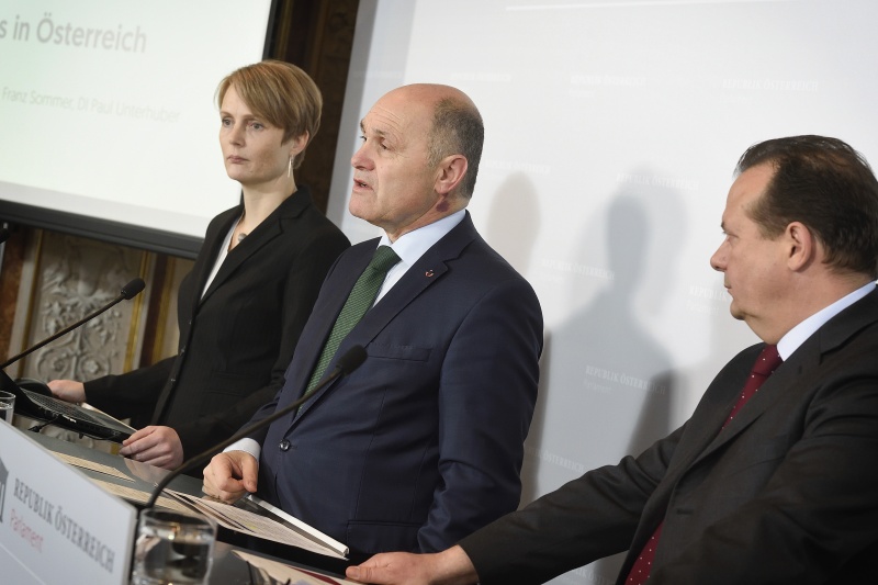 Von links: Eva Zeglovits, Nationalratspräsident Wolfgang Sobotka (V), Thomas Stern