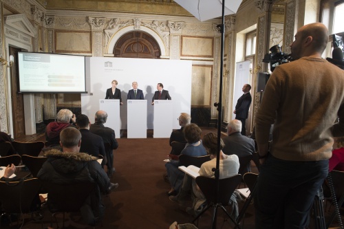 Von links: Studienautorin Eva Zeglovits, Nationalratspräsident Wolfgang Sobotka (V), Thomas Stern