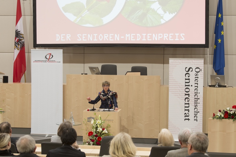 Am Rednerpult: Ingrid Korosec, Präsidentin des Österreichischen Seniorenrates