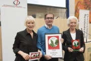 Von links: Moderatorin Heilwig Pfanzelter, Vertreter UNIQA, Irmgard Bayer, Jurymitglied und Journalistin