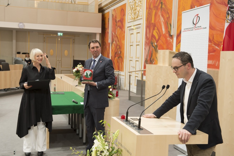 Am Rednerpult: Preisträger