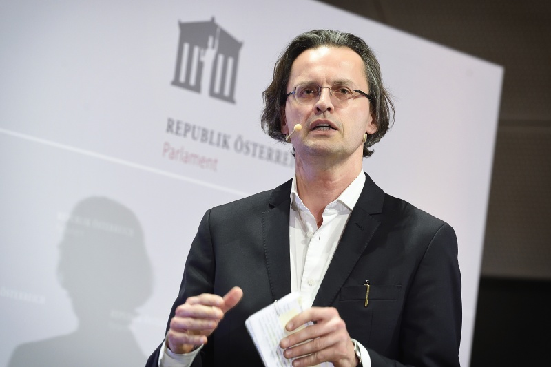 Autor, Publizist und Professor für Medienwissenschaft an der Universität Tübingen Bernhard Pörksen