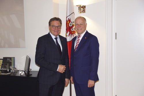 Von links: Landeshauptmann von Tirol Günther Platter (V), Bundesratspräsident Ingo Appé (S)