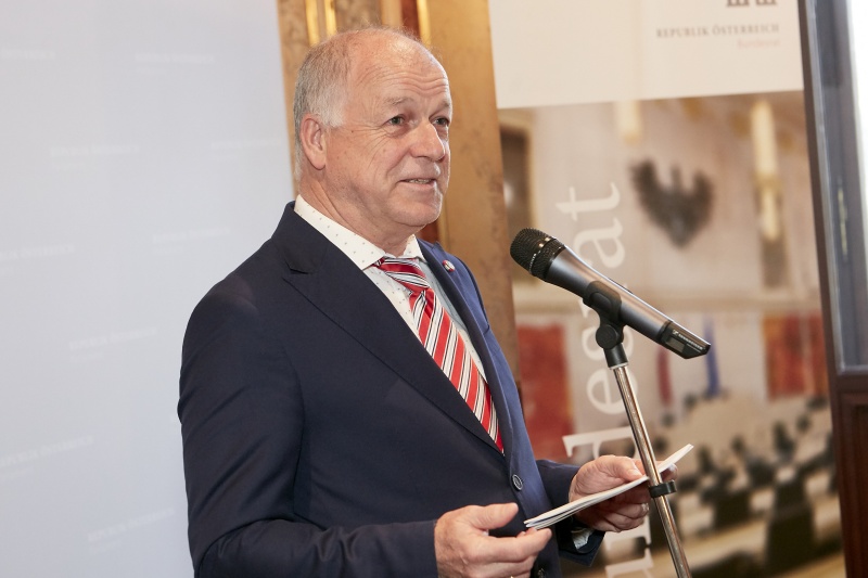 Begrüßung durch Bundesratspräsident Ingo Appé (S)