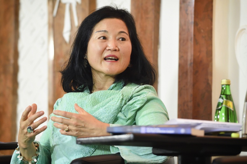 Literatin Myung-Hwa Cho-Sobotka