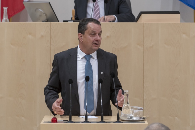Bundesrat Anton Froschauer (V) am Rednerpult