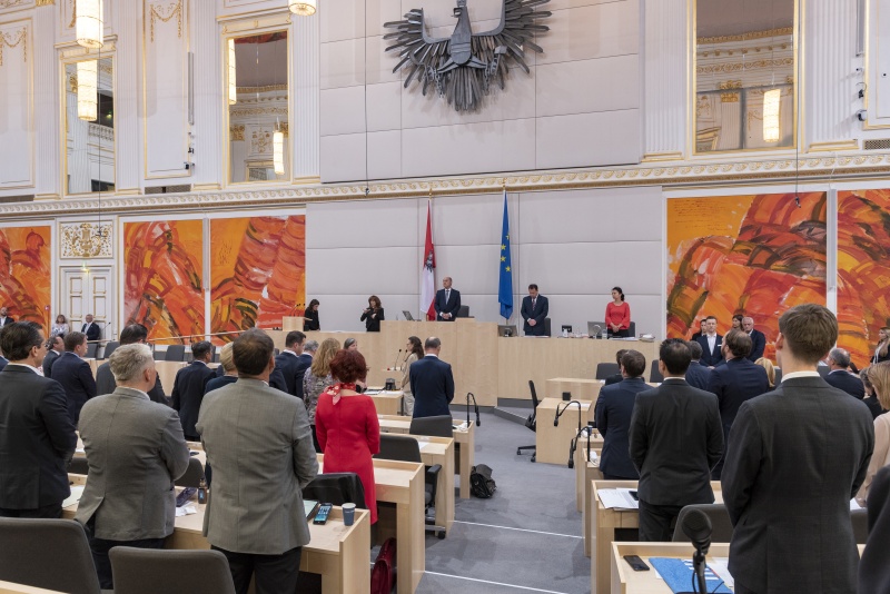 Gedenkminute für die verstorbene Nationalratsabgeordnete Barbara Krenn (V)