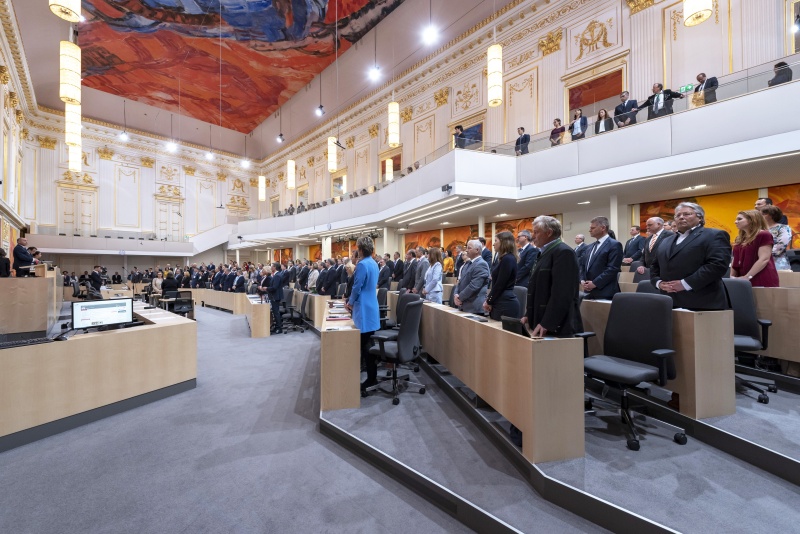 Gedenkminute für die Opfer in Chrsitchurch und  Sri-Lanka