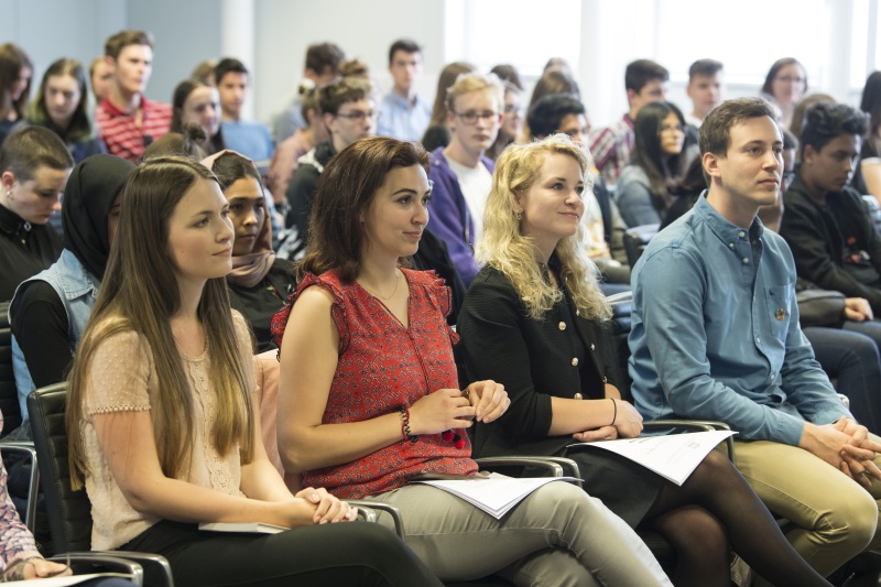 Von links: Natalie Haas, MSc Austrian UN - Youth Delegate 2018, Nationalratsabgeordnete Alma Zadic (J), Nationalratsabgeordnete Eva Maria Holzleitner (S), Nationalratsabgeordneter Nico Marchetti (V)