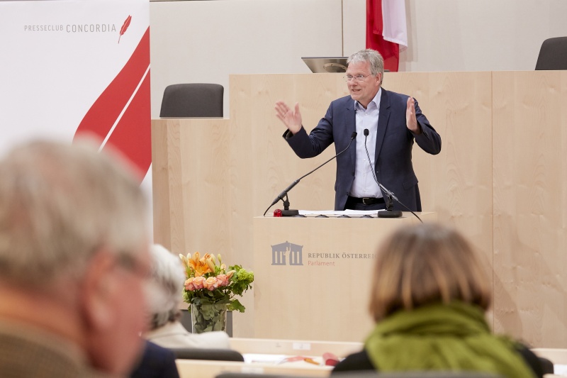 Laudatio Arne Henze zu Ehren Recherchenetzwerk Europe´s Far Right