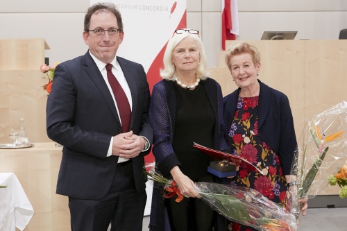 von links: Andreas Koller Präsident Presseclub Concordia, Elfride Hammerl - Ehrenpreis der Concordia 2018, Astrid Zimmermann