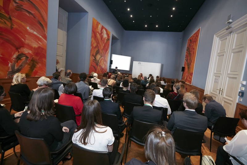 Panel Frauen - Schönheitsideale, Vortrag Elli Lechner Universität Wien