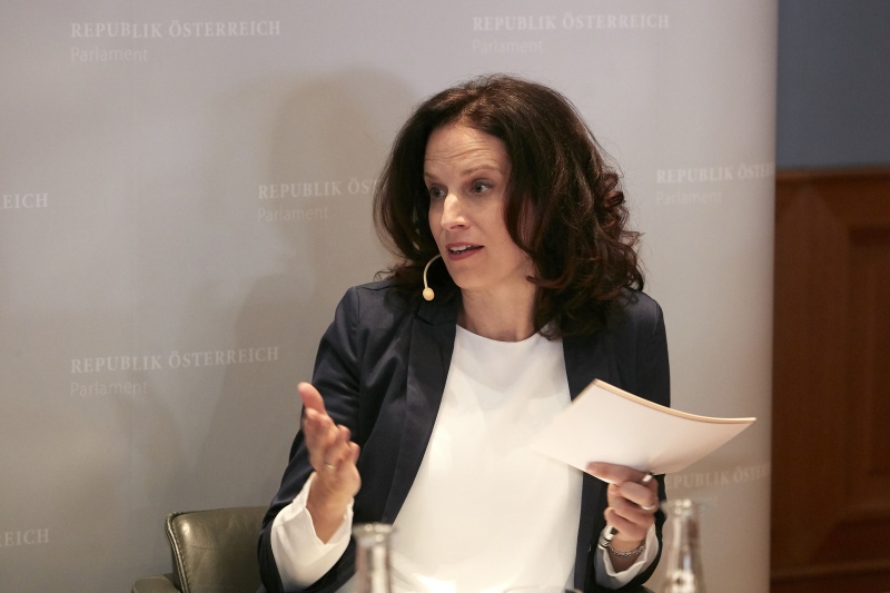 Panel Frauen - Schönheitsideale, Moderation Alice Herzog