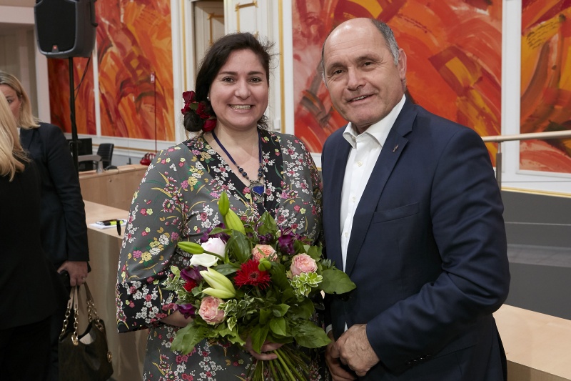 von rechts: Nationalratspräsident Wolfgang Sobotka (V), Laila Mirzo