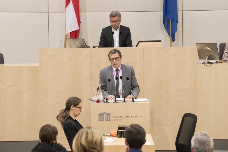 Am Rednerpult: Helmut Herlicska, Wasserleitungsverband Nördliches Burgenland, Geschäftsführer