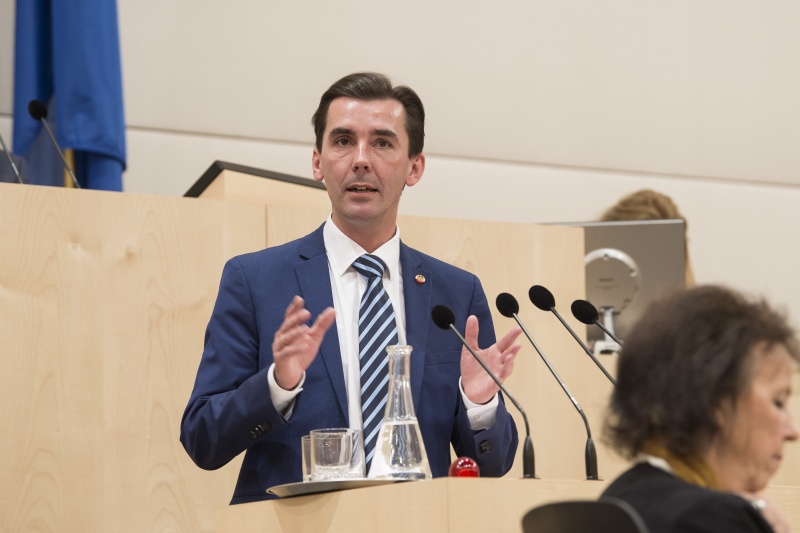 Am Rednerpult: Bundesrat Josef Ofner (F)