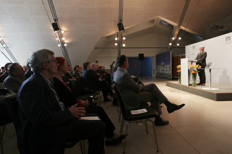 Begrüßung durch Nationalratspräsident Wolfgang Sobotka (V). Blick Richtung VeranstaltungsteilnehmerInnen