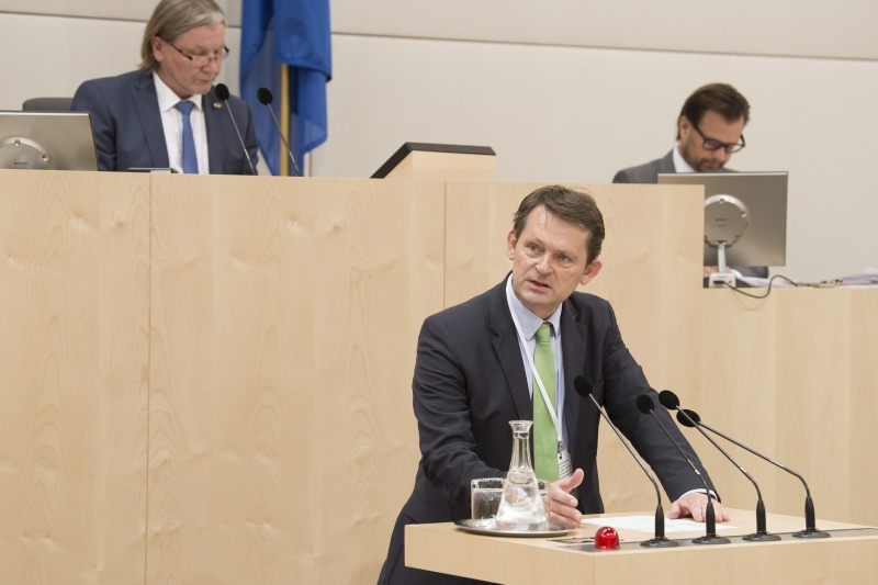 Am Rednerpult: Veranstaltungsteilnehmer