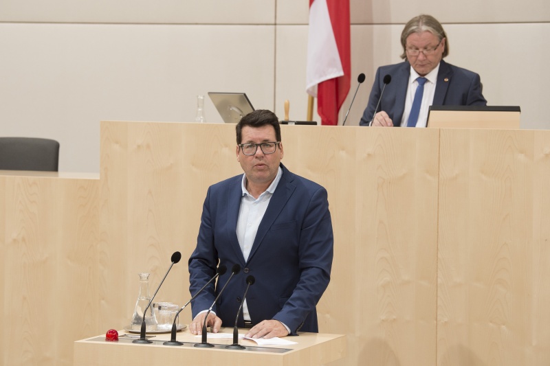 Am Rednerpult: Nationalratsabgeordneter Robert Laimer (S)