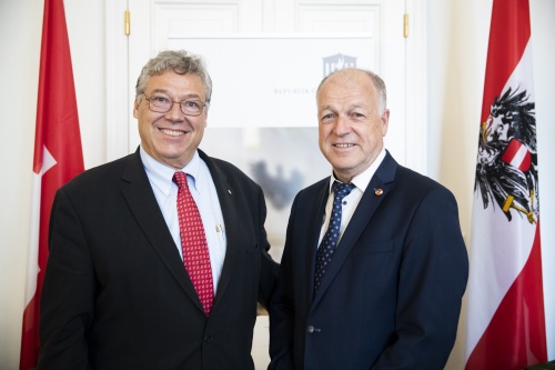 Von rechts: Bundesratspräsident Ingo Appé und der schweizer Delegationsleiter Filippo Lombardi
