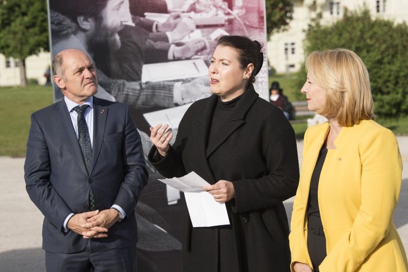 Von links: Nationalratspräsident Wolfgang Sobotka (V), Nadia Rapp-Wimberger, Nationalratspräsidentin Doris Bures (S)