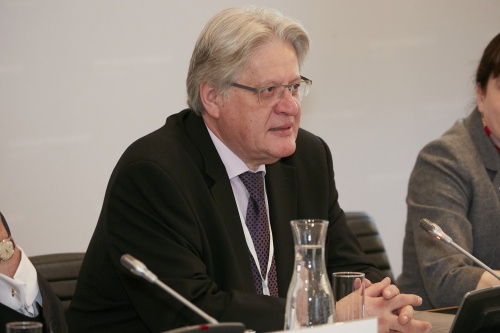 Vorsitzender Bundesrat Stefan Schennach (S) am Wort