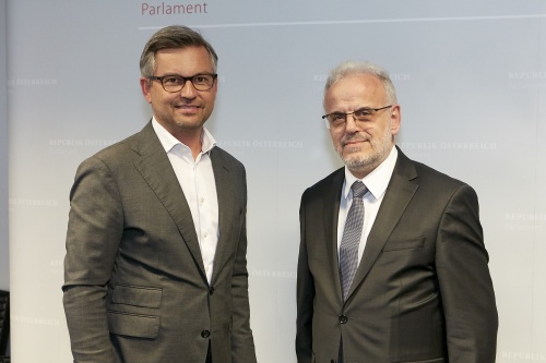 Von links: Vizepräsident des Bundesrates Magnus Brunner (V), Parlamentspräsident der Republik Nordmazedonien Talat Xhaferi