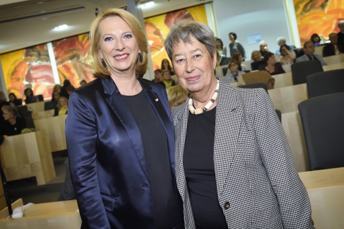 Von links: Zweite Nationalratspräsidentin Doris Bures (S), Margit Fischer