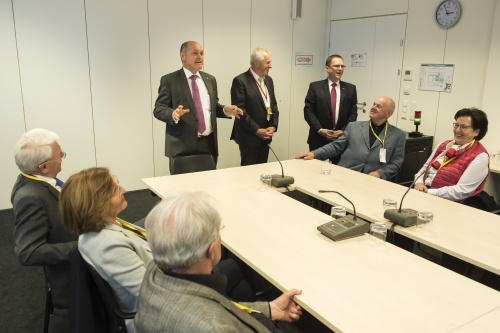 Bildmitte von links: Nationalratspräsident Wolfgang Sobotka (V), LH Stellvertreter a.D. Franz Hiesl, Klubobmann August Wöginger (V)