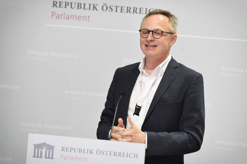 Introduction and Presentation of the Agenda by the Head of Information & PR of the Austrian Parliament Thomas Holzinger