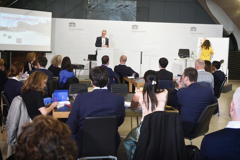 Introduction and Presentation of the Agenda by the Head of Information & PR of the Austrian Parliament Thomas Holzinger