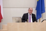 Eröffnung der Sitzung durch Nationalratspräsident Wolfgang Sobotka (V)