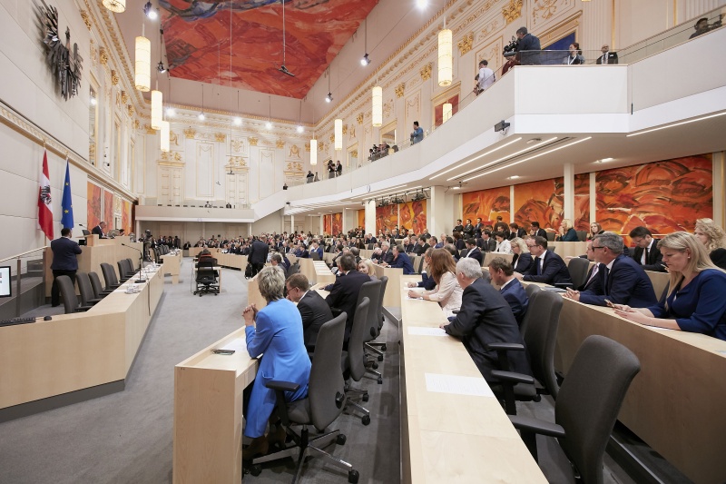 Eröffnung der Sitzung durch Nationalratspräsident Wolfgang Sobotka (V)