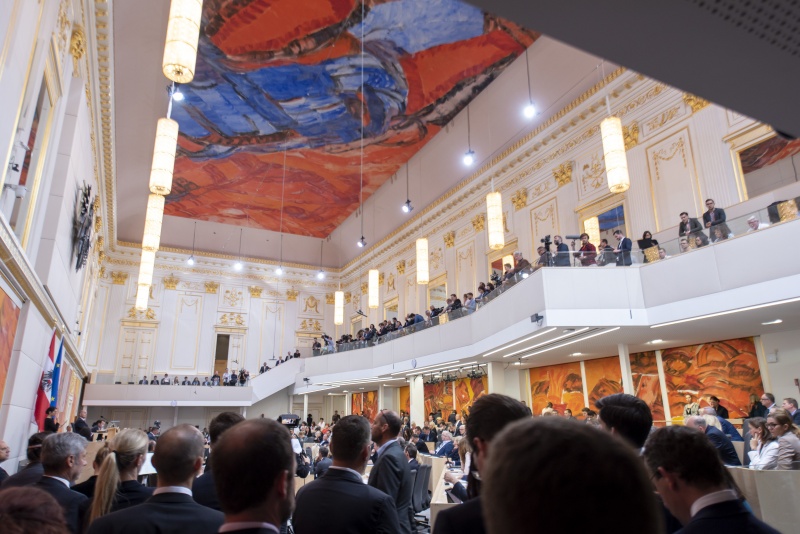 Blick Richtung MedienvertreterInnen auf der Galerie