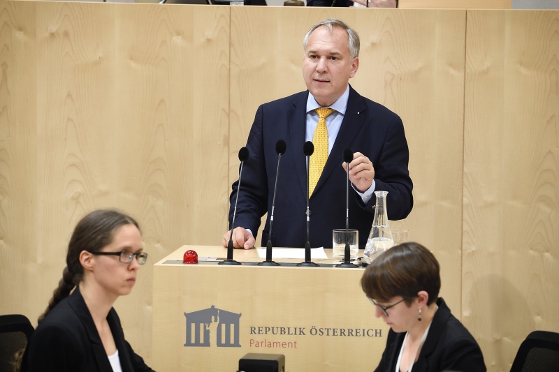 Klubobmann Walter Rosenkranz (F) am Rednerpult