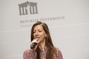 Am Podium: Moderatorin Karoline Zobernig