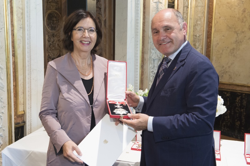 Von rechts: Nationalratspräsident Wolfgang Sobotka (V), Nationalratsabgeordnete a.D. Christine Muttonen (S)