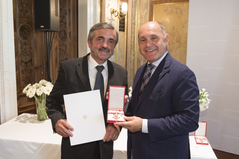 Von rechts: Nationalratspräsident Wolfgang Sobotka (V), Nationalratsabgeordneter a.D.Leopold Steinbichler (T)