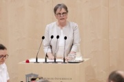 Rede von Präsidentin der Parlamentarischen Versammlung des Europarates Liliane Maury Pasquier
