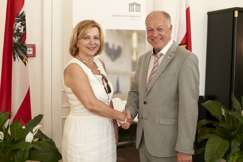 Begrüßung. Von rechts: Bundesratspräsident Ingo Appé (S), Botschafterin der Tschechischen Republik Ivana Červenková