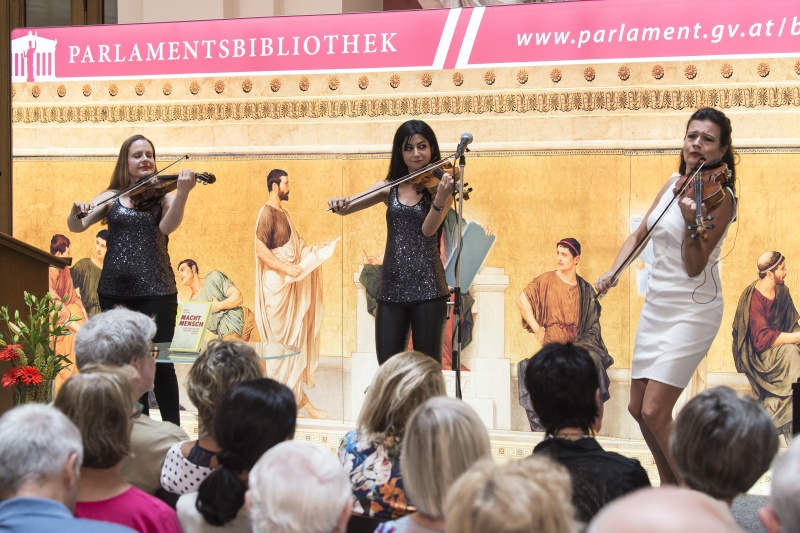 Musikalische Untermalung durch Rondo Vienna