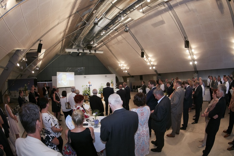 Begrüßung und Eröffnung durch die Dritte Nationalratspräsidentin Anneliese Kitzmüller (F). Blick Richtung VeranstaltungsteilnehmerInnen