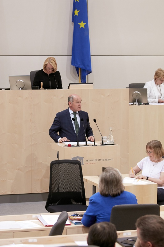 Am Rednerpult: Nationalratspräsident Wolfgang Sobotka (V)