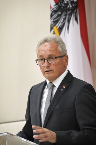 Bundesratspräsident Karl Bader (V) am Wort
