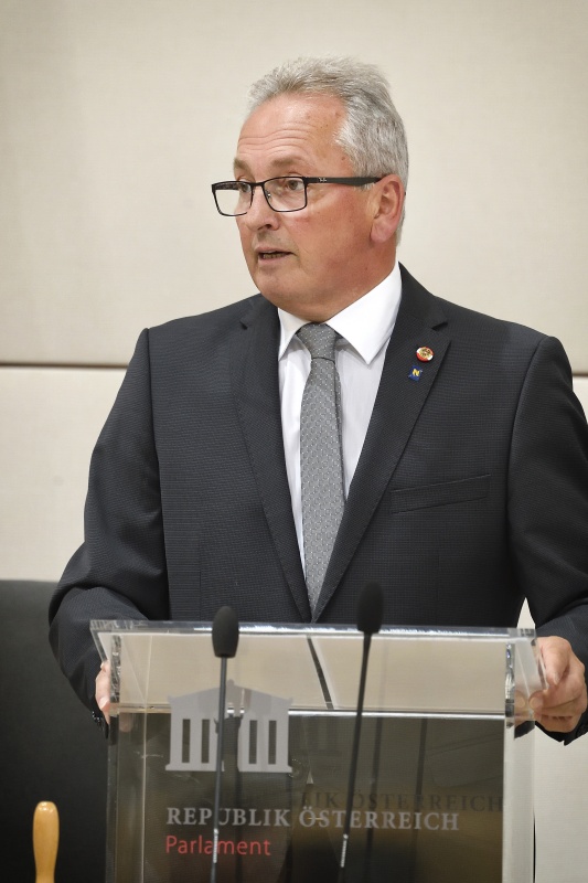 Bundesratspräsident Karl Bader (V) am Wort